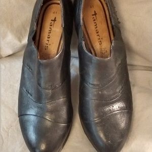 SOLD Tamaris Booties